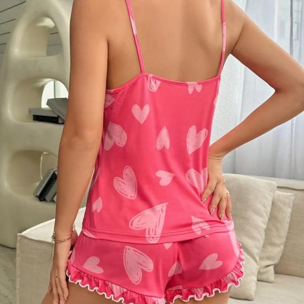 طقم بيجاما مع تصميم قلب وتطريز