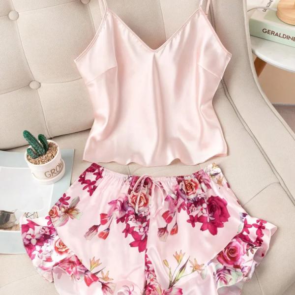 طقم بيجاما/مجموعة بيجاما مكون من توب كامي وشورت من الستان بطبعة زهرية