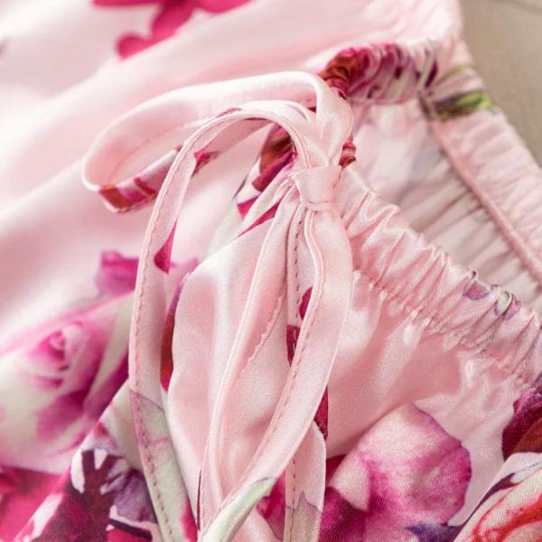 طقم بيجاما/مجموعة بيجاما مكون من توب كامي وشورت من الستان بطبعة زهرية