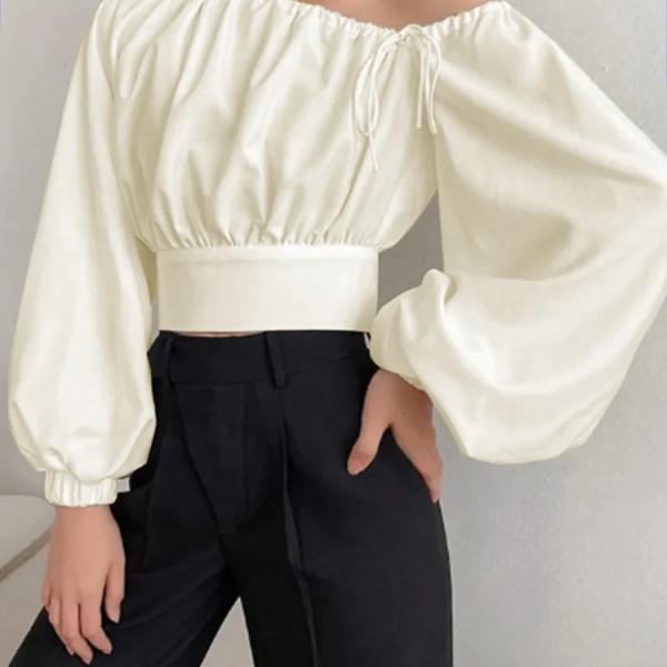 بلوزة نسائية